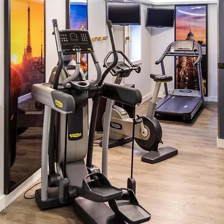 Novotel 14 Porte D'orleans Hotel 4*