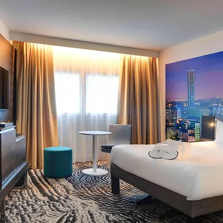 Novotel 14 Porte D'orleans Hotel 4*