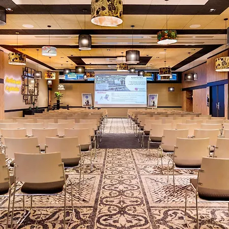 Novotel 14 Porte D'orleans 4* Paryż