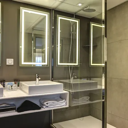 Novotel 14 Porte D'orleans Hotel 4*