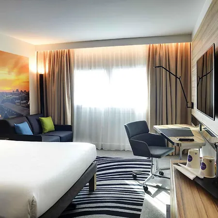 Novotel 14 Porte D'orleans Hotel 4*