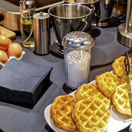 Novotel 14 Porte D'orleans Hotel 4*