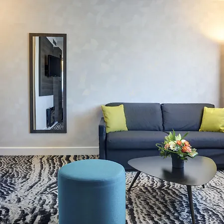 Novotel 14 Porte D'orleans Hotel 4*