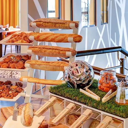 Novotel 14 Porte D'orleans 4*