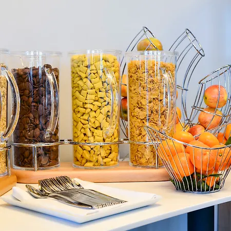 Novotel 14 Porte D'orleans Hotel 4*